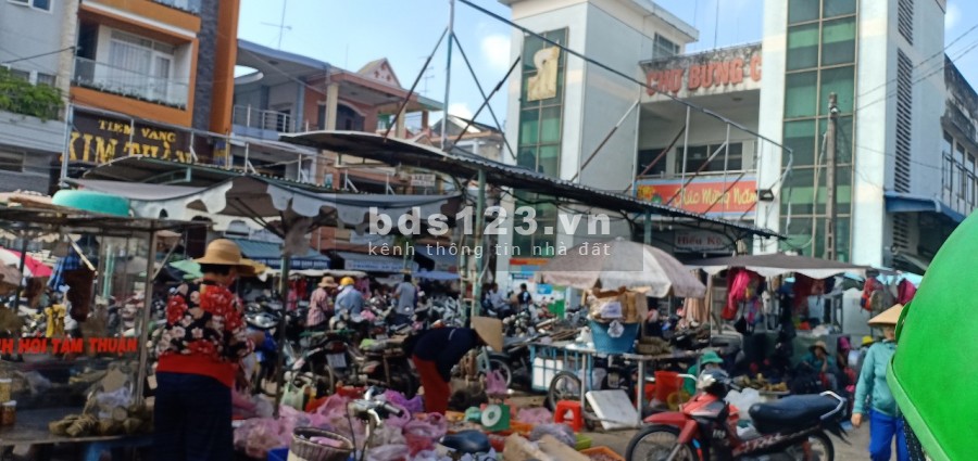 Nhà mới 1 trệt 2 lầu gần KDL Đại Nam,hỗ trợ ngân hàng 50%