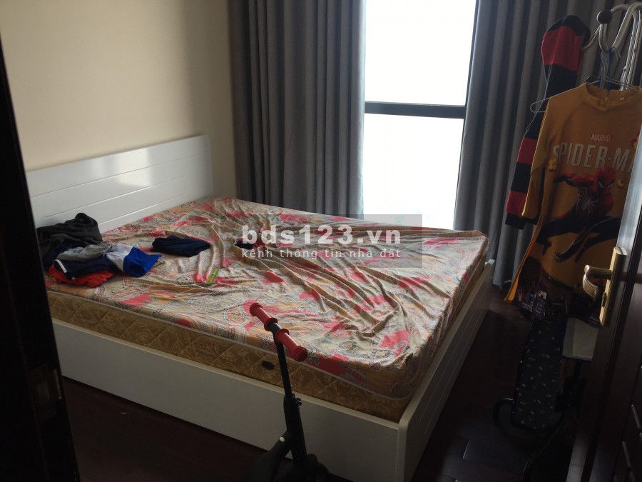 Chính chủ bán gấp căn hộ full nội thất Royal City 136m2, 3PN, Giá 4.6 tỷ