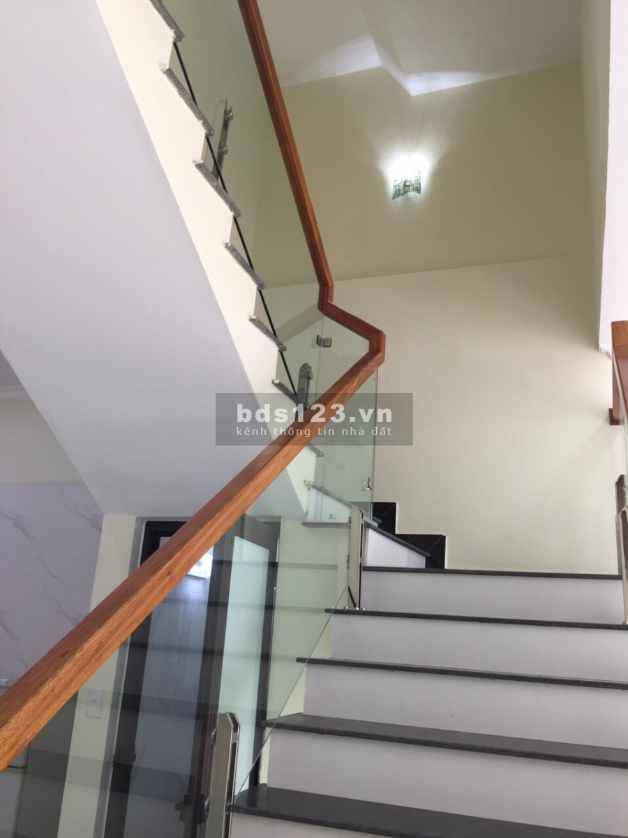 Cần bán nhà ngõ 13 Cao Thắng Hạ Long