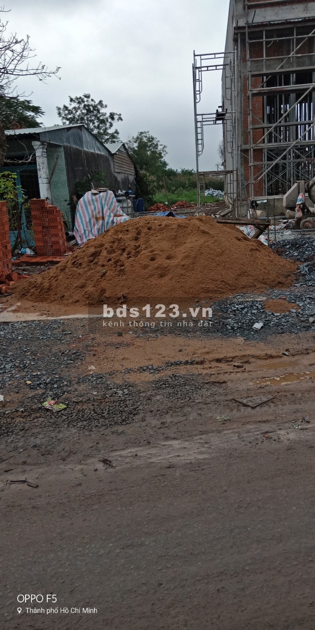 Bán miếng đất mặt tiền Hà Quang Vóc TpHCM