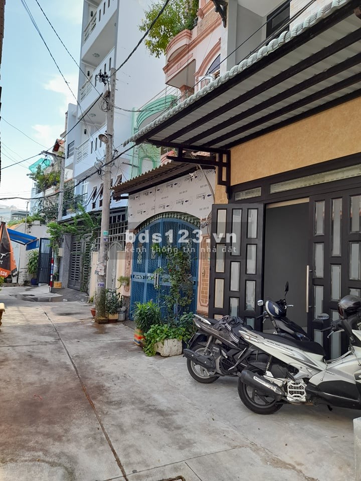 Hẻm Xe Hơi Tránh 8m Khu Vực An Ninh, Dân Trí Cao, NVN, P7, GV. Dt(7X8 ), 1 Trệt 2 Lầu, Sân Thượng, 4pn, 4wc chỉ 5,8 tỷ