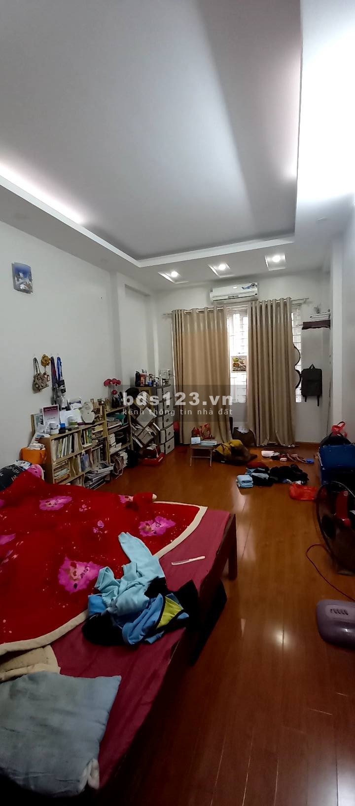 Nhà siêu đẹp, gần phố Đào Tấn full nội thất, 35m2* 5Tầng, kd cho thuê, cách phố 50m.