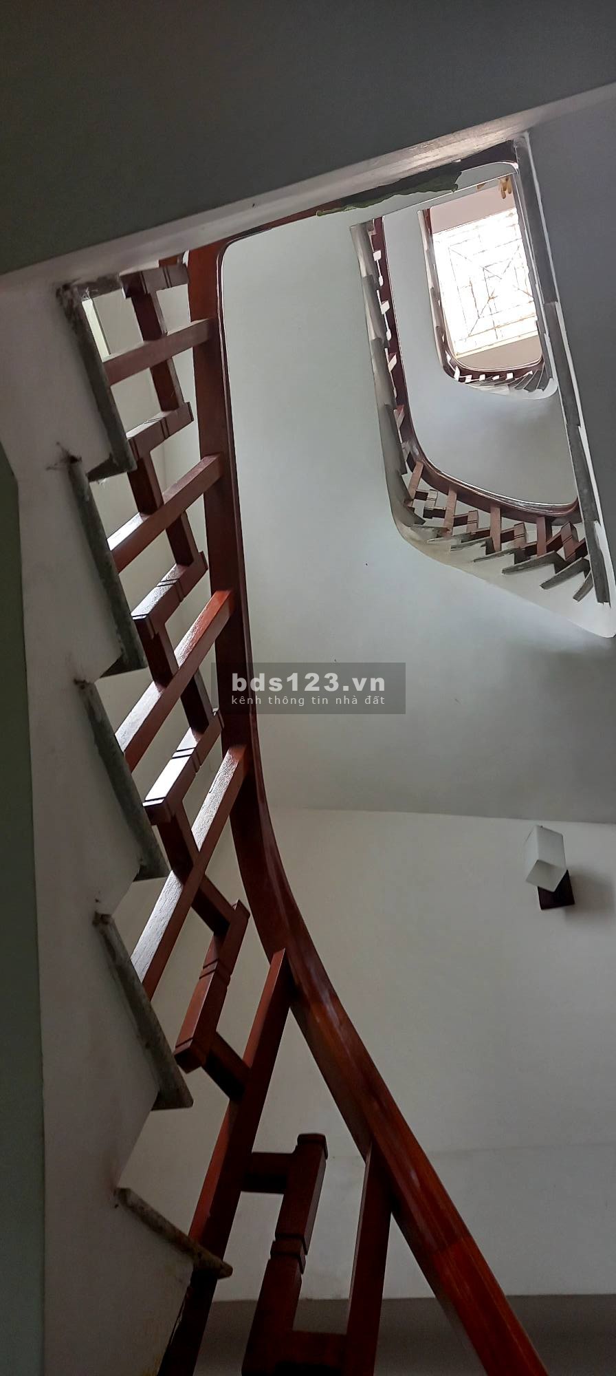 Nhà siêu đẹp, gần phố Đào Tấn full nội thất, 35m2* 5Tầng, kd cho thuê, cách phố 50m.