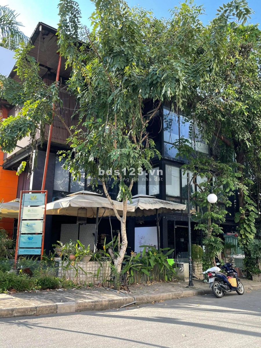 Đất cho thuê Phú Mỹ Hưng quận 7 ngã ba Phạm Thái Bường
