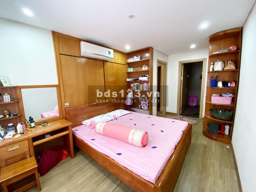 Bán căn hộ Happy Star Tower Giang Biên, Long Biên, căn góc, S: 77 m2 giá 1,9 tỷ LH 0366735565