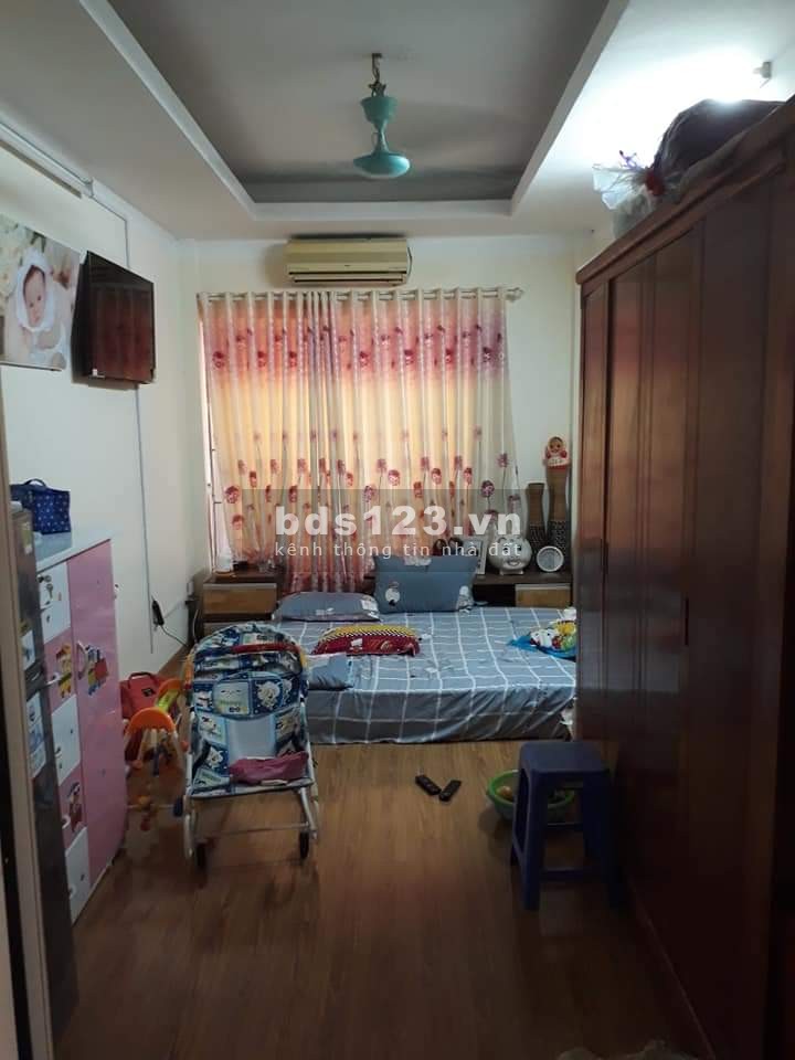 Bán nhà đẹp ngay phố Nghi Tàm – Tây Hồ. ô tô 20m. 5 tầng. giá 3.25 tỷ.