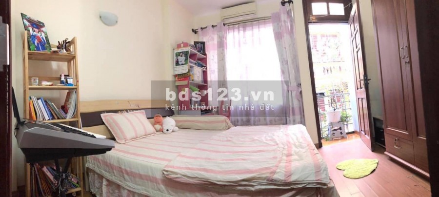Cần Bán Đất Tặng Nhà, C4, MT 3.85m, 39m2- Gía: 2 Tỷ. LH; 0976056889