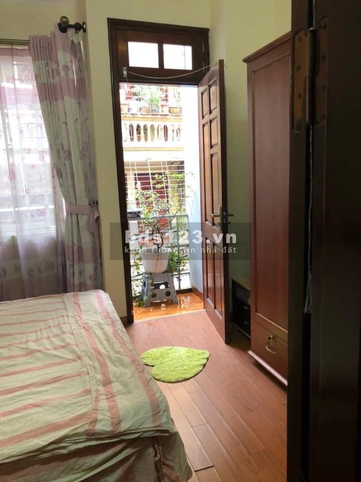 Cần Bán Đất Tặng Nhà, C4, MT 3.85m, 39m2- Gía: 2 Tỷ. LH; 0976056889