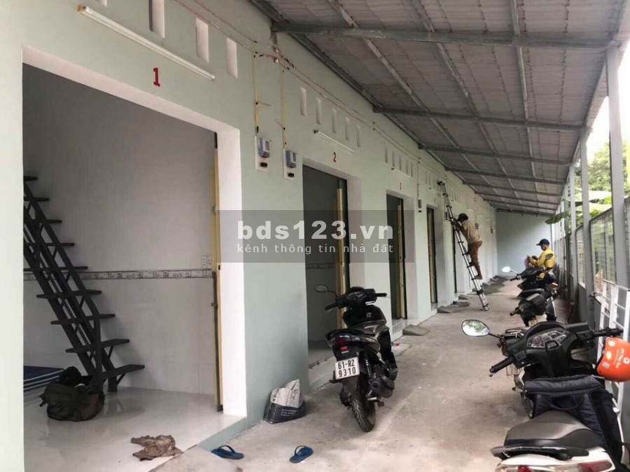 Nhà ở đường đinh đức thiện cách chợ Bình Chánh 4km