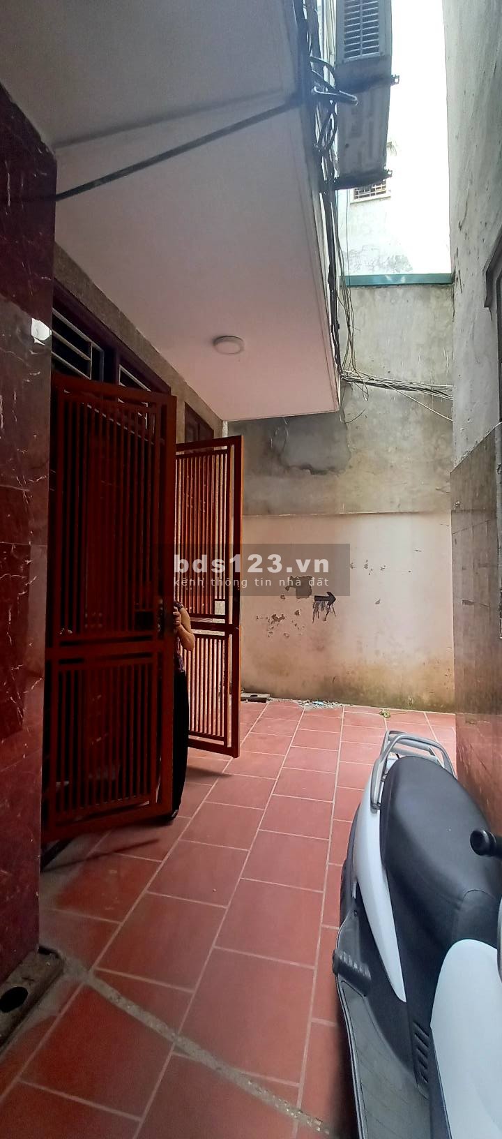 Nhà siêu đẹp, gần phố Đào Tấn full nội thất, 35m2* 5Tầng, kd cho thuê, cách phố 50m.