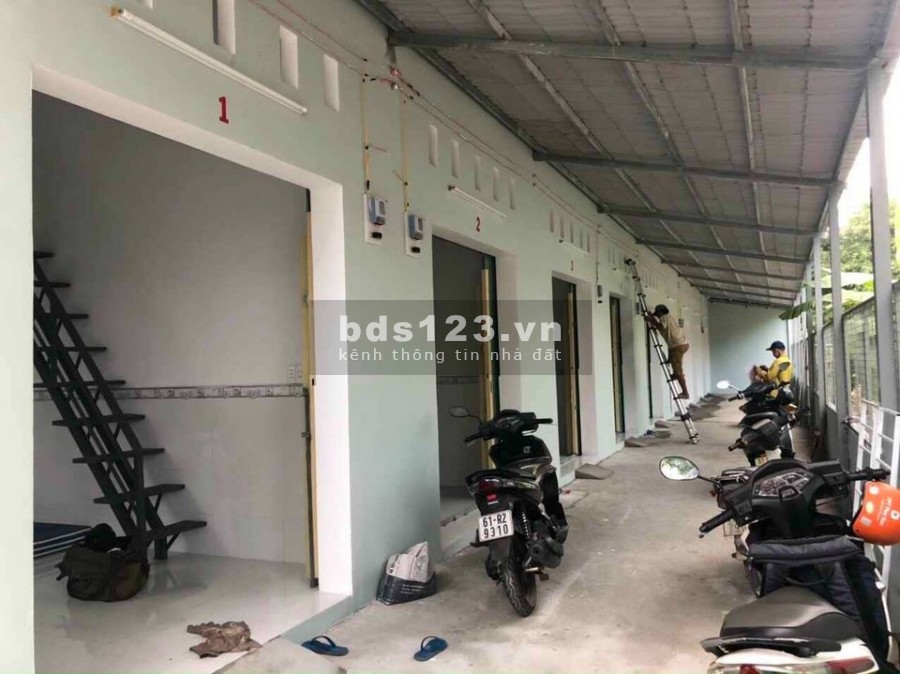 Nhà ở đường đinh đức thiện cách chợ Bình Chánh 4km