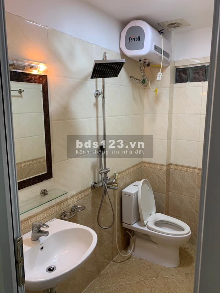 Bán nhà Nguyễn Khánh Toàn, Cầu Giấy 51m2, 5 tầng, giá 6.7 tỷ, ô tô chạy vòng quanh