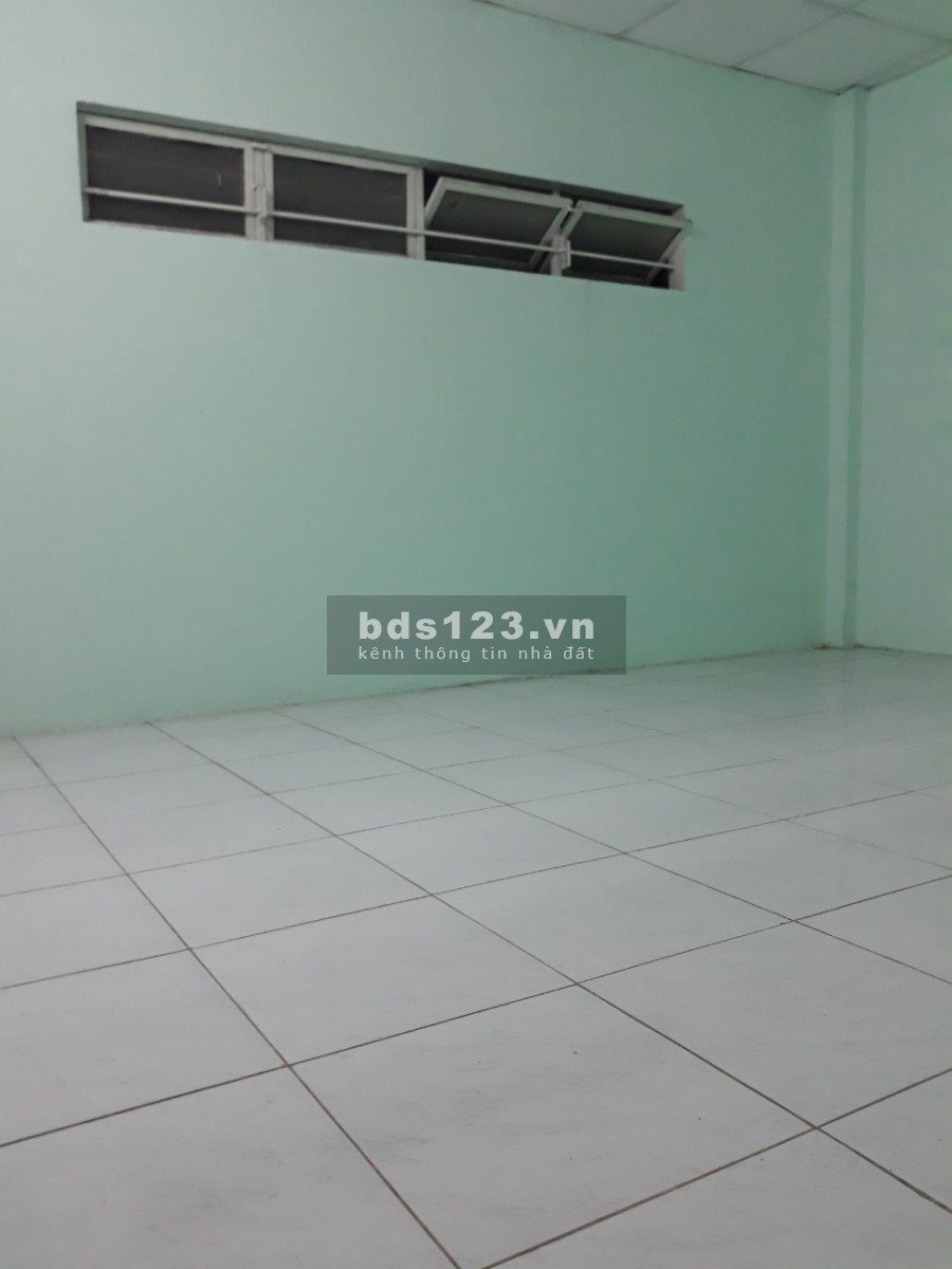 Cho thuê nhà ngay Vincom Thủ Đức 1 trệt 1 lầu, 2 PN, SD 90m2, có ban công rộng. 5mx9m hẻm ba gác