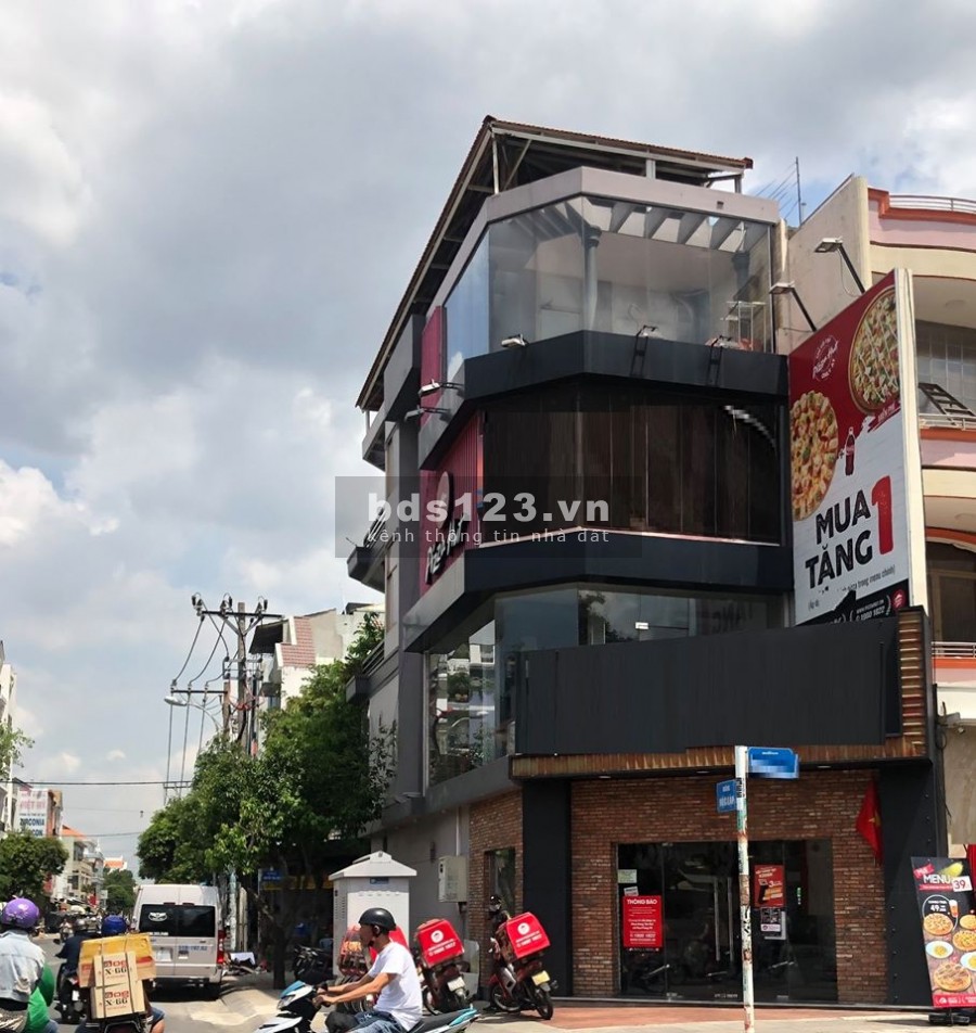 Cho Thuê Nhà 2 Mặt Tiền Đường Ba Tháng Hai - 3 lầu Quận 10