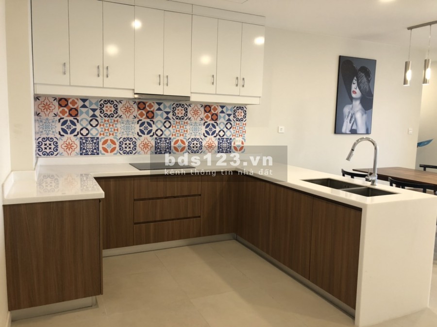 CCCC Kosmo Tây Hồ, căn 02PN 87,2 m2 rộng rãi, nội thất thiết kế đẹp, sẵn để ở ngay trước Tết.