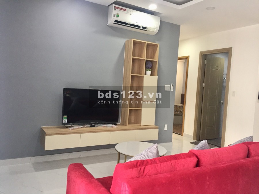 Gía cho thuê 17tr/tháng, đầy đủ nội thất xịn,DT 83m chỉ thiết kế 2PN rộng thoáng, Orchard Park View