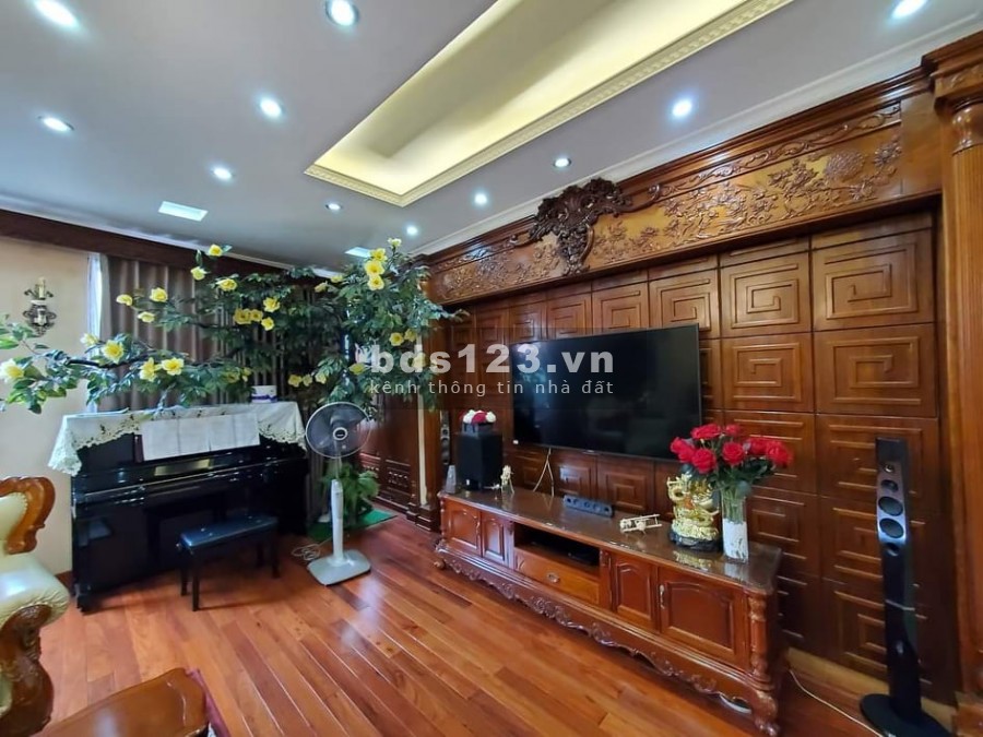 Mặt phố Xã Đàn, Đống Đa, 8 tầng x 140m2, thang máy, mặt tiền 8m