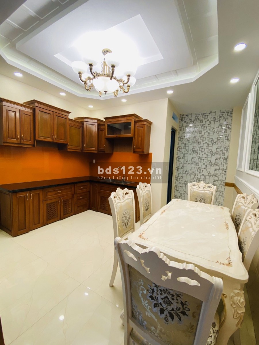 Cần Bán Gấp mặt tiền kinh doanh đường số 30 p6 gò vấp(4tầng giá: 8,4ty)