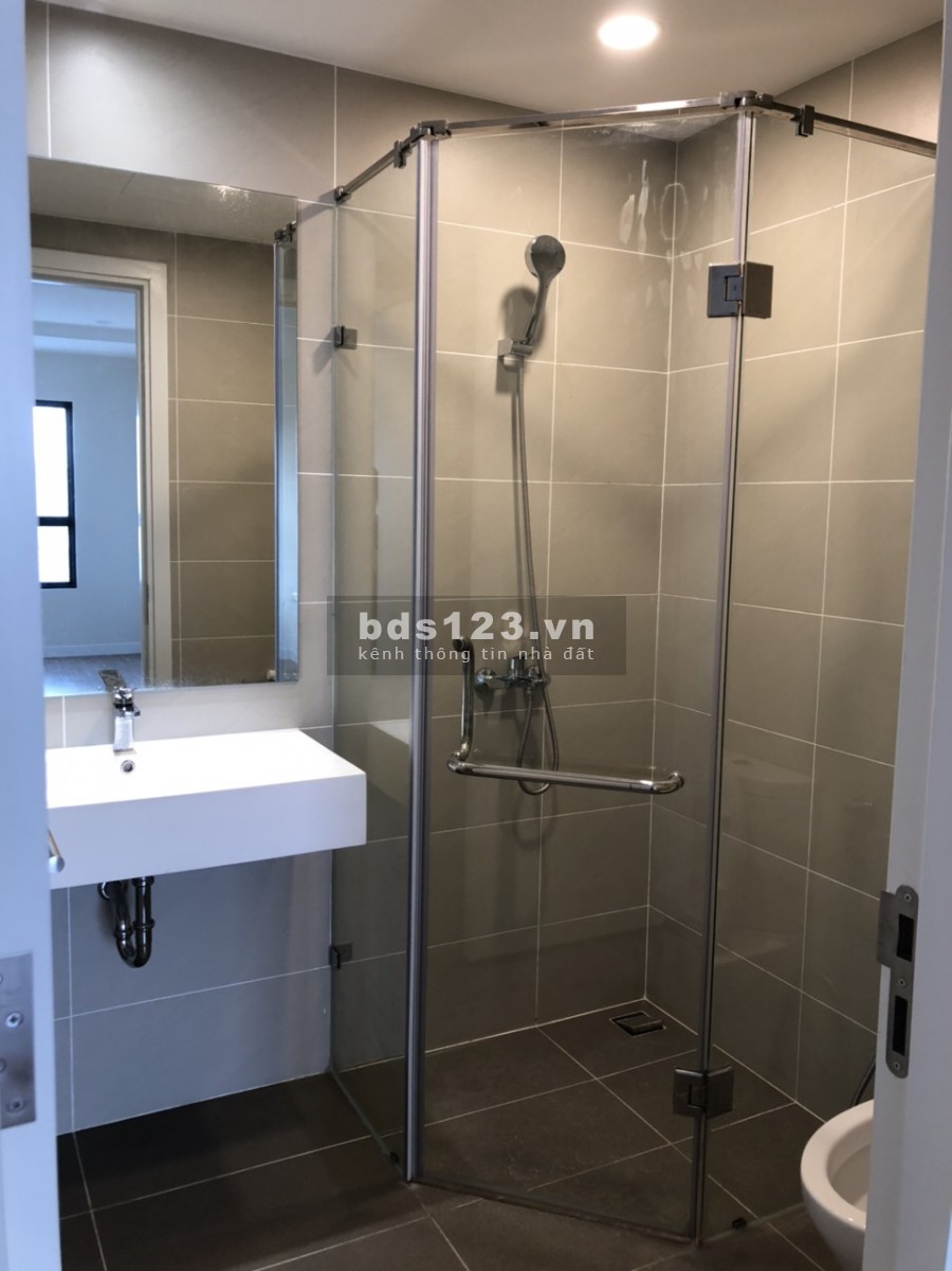 CCCC Kosmo Tây Hồ, căn 02PN 87,2 m2 rộng rãi, nội thất thiết kế đẹp, sẵn để ở ngay trước Tết.