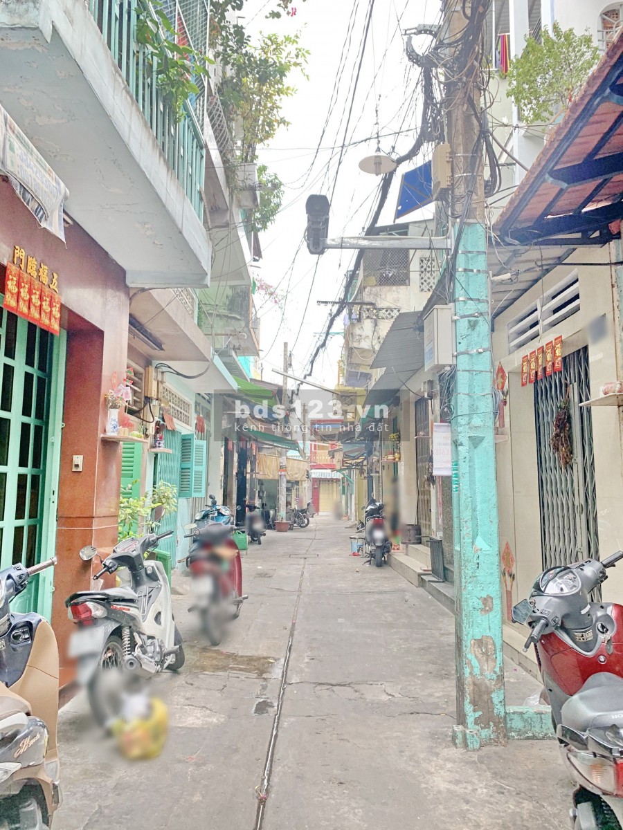 Nhà nở hậu 2lầu/ST ngay chợ Thiết đường Tân Phước P6 Q11