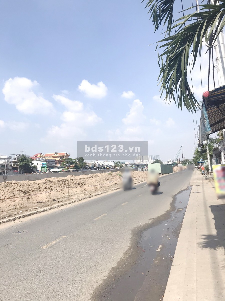 Cho thuê nhà xưởng (200m2) mặt tiền Bến Bình Đông P15 Q8