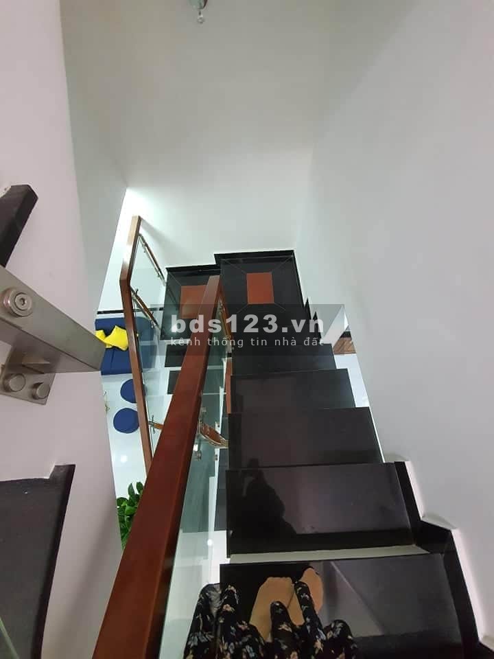 Nhà xây 3 tầng 2018, đường Lê Văn Sỹ. P.12, Quận 3. Bán 5,5 tỷ