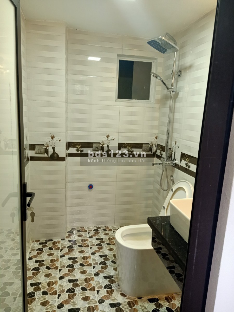 Bán nhà phố Bồ Đề - 57m2 x 4 tầng; 2 mặt thoáng trước - sau, gần hồ, nhà đẹp ở trước tết 4.09 tỷ