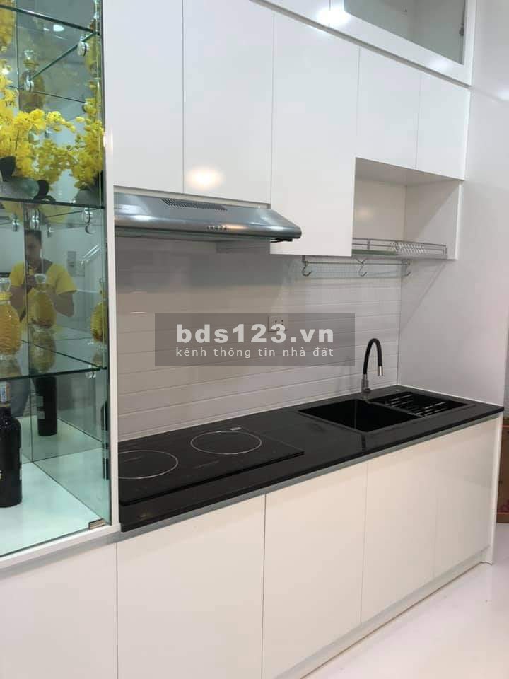 Bán nhà đường Nguyễn Văn Chí, Phường 8, Quận 6, 51m2 , giá chỉ 4 Tỉ 5