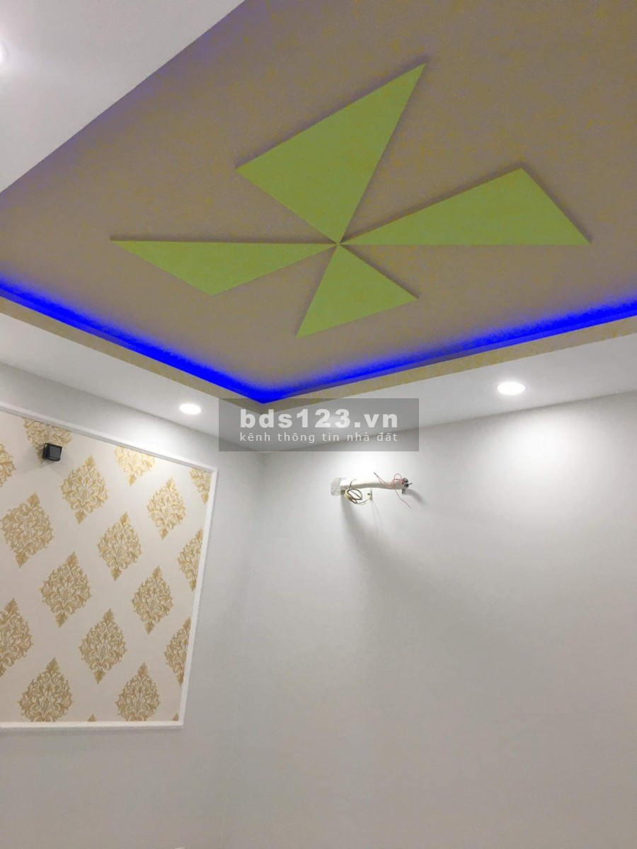 Bán nhà đẹp đường Lý Thái Tổ Quận 10 4 tấm BTCT gần mặt tiền giá chỉ 3tỷ6 Lh 08993068