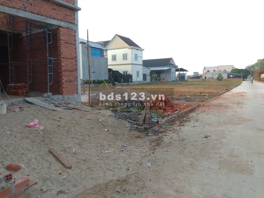 Đất đẹp Hồ Tràm cách biển 1,3km DT 221m2, SHR, TC 100m2. Sinh lời hiện hữu Giá chỉ 3,39 tỷ