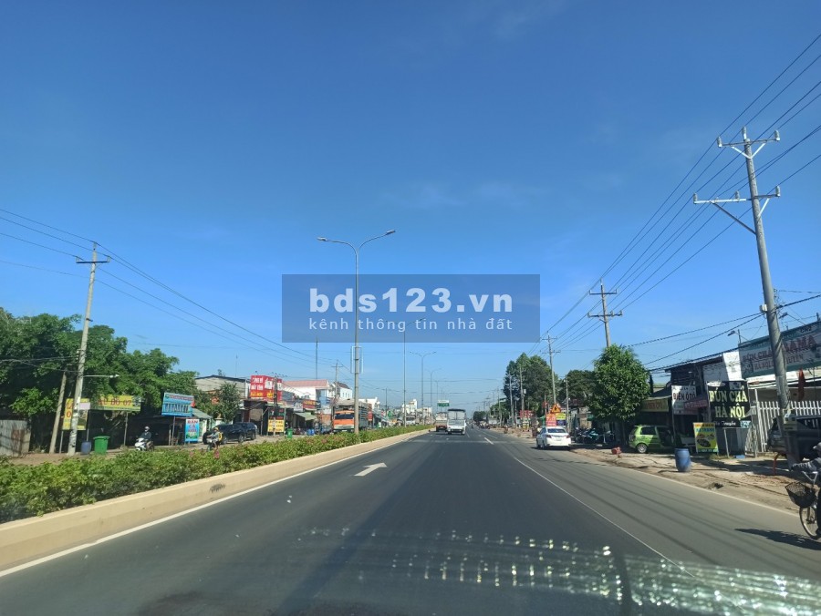 Cần tiền kinh doanh nên tôi cần bán lô đất 220m2 giá 450tr, chính chủ giấy tờ sang tên trong ngày