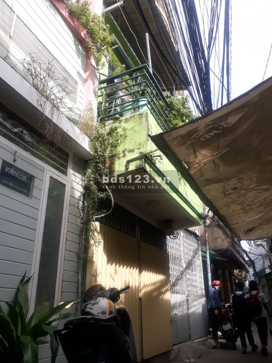 Giá rẻ bất ngờ !! Nhà tại hẻm Cách Mạng Tháng 8 P11 Q3