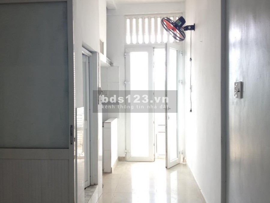 Chính chủ cho thuê căn hộ chung cư trung tâm Q3, đường Kỳ Đồng, 55m2, giá 7tr/tháng.