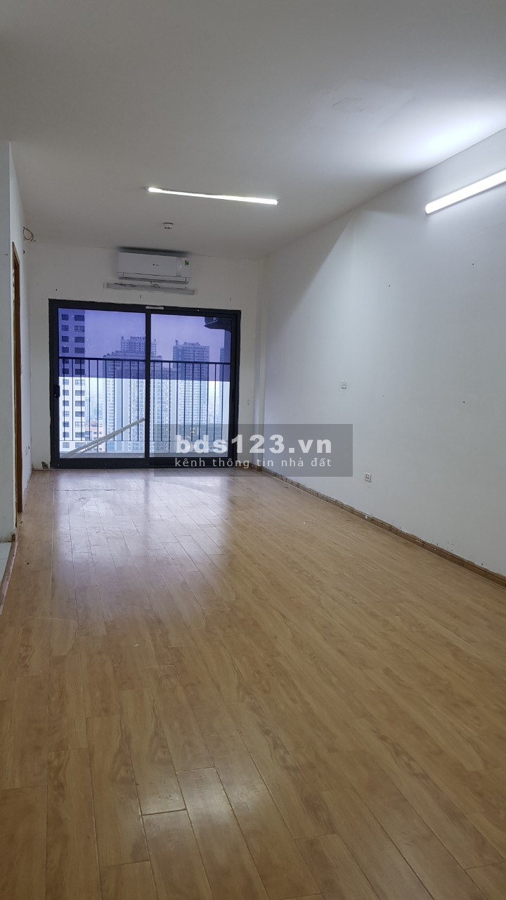 Cho thuê Chung cư Golden West Lê Văn Thiêm 3 ngủ không đồ 9 triệu. Gọi 0377983070