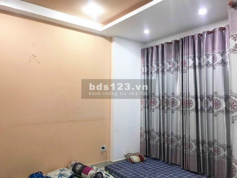 Nhà 2 tầng rộng rãi. Cạnh Vietcombank Tây Thạnh. 3,95 tỷ