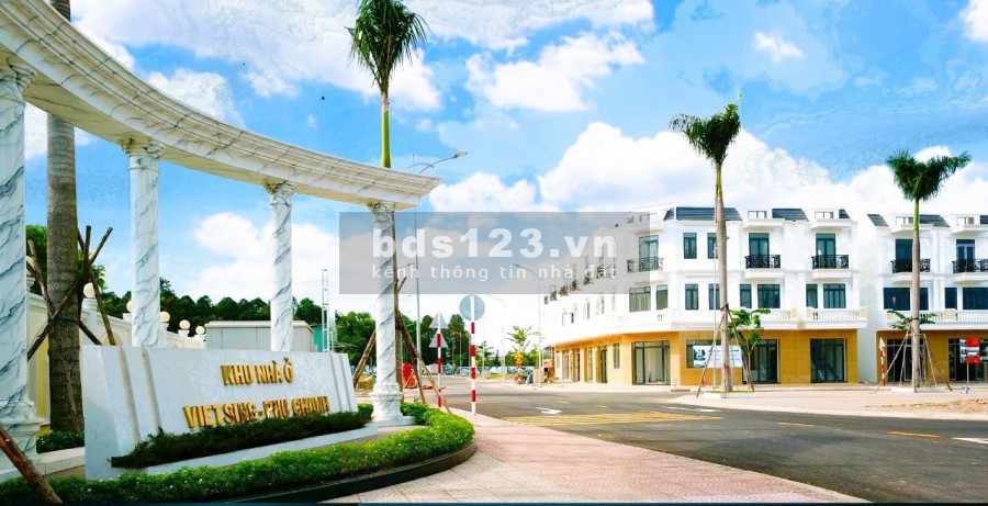 Nhà phố1 trệt 2 lầu, sổ sẵn, DT sử dụng 202,5m2.