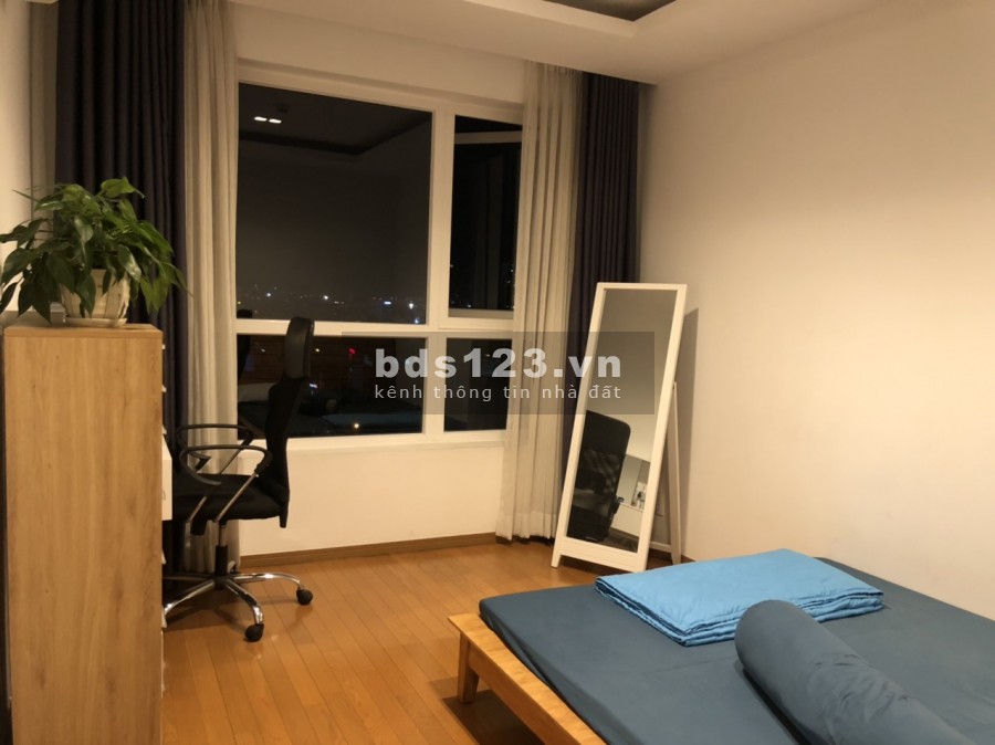 14 Triệu, Thuê căn hộ 2 phòng ngủ DT 74m2 tại Sky Center Phổ Quang, sát sân bay Tân Sơn Nhất Tel 0942.811.343 Tony