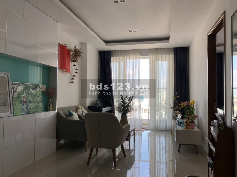 14 Triệu, Thuê căn hộ 2 phòng ngủ DT 74m2 tại Sky Center Phổ Quang, sát sân bay Tân Sơn Nhất Tel 0942.811.343 Tony