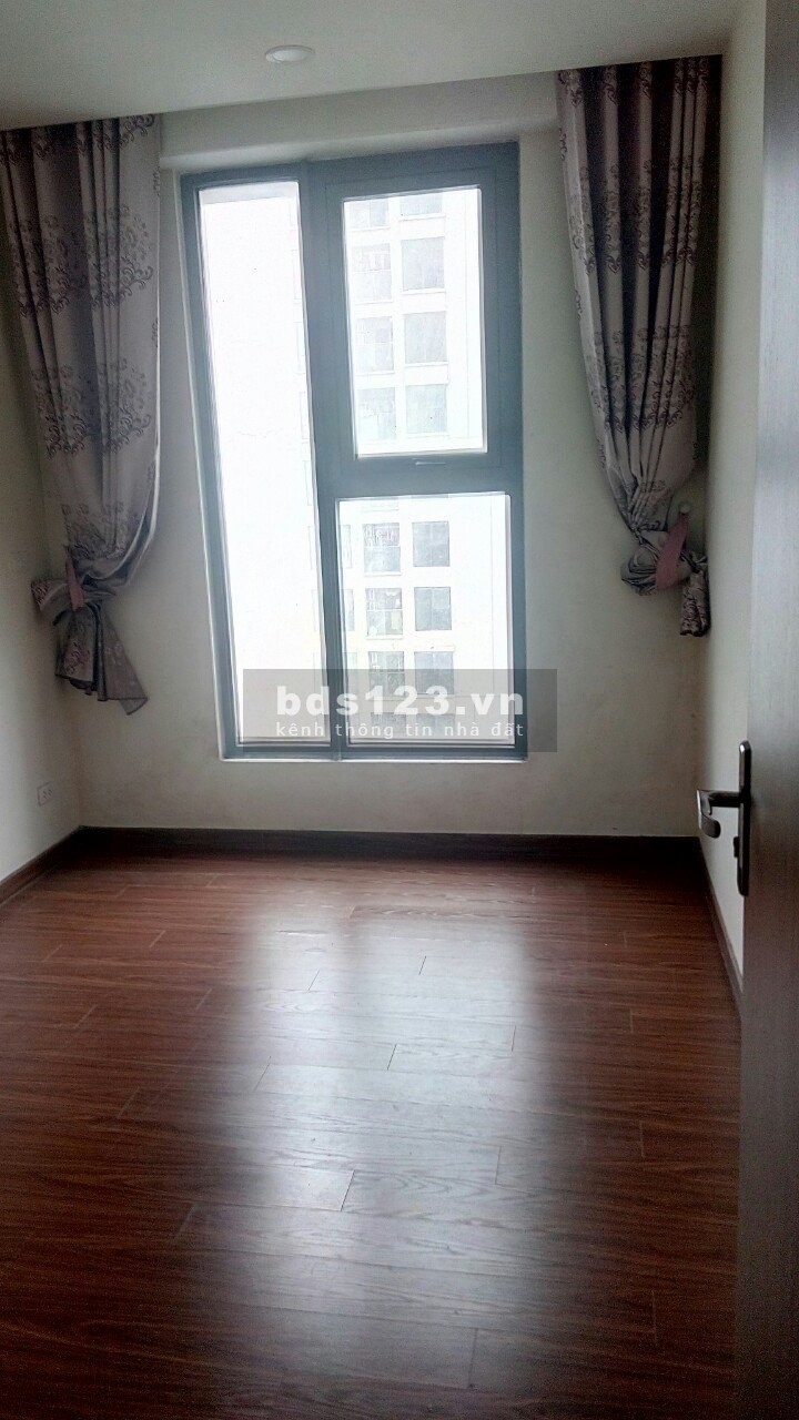 Cần bán CĂN GÓC 3 ngủ Eco Green Nguyễn Xiển, sổ đỏ, bao phí, giá; 2.65 tỷ. LH: 0366777166