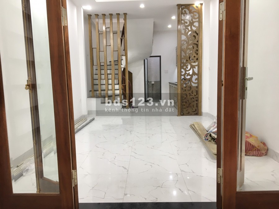 Phân Lô Đầm Trấu, 40m2x5T, ô tô đỗ cổng, sân cổng riêng, ngõ thông. Giá 3.9 tỷ