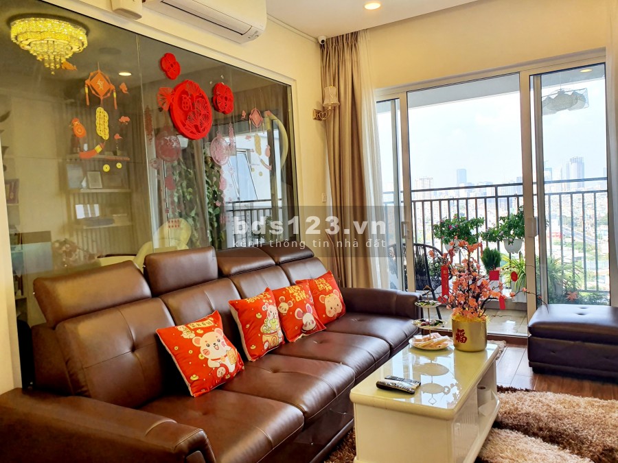 Cho thuê căn hộ Sunrise City View, Nguyễn Hữu Thọ, Quận 7. Căn hộ trang bị đầy đủ nội thất. Nhà đẹp view thoáng mát. Diện tích 110m2.