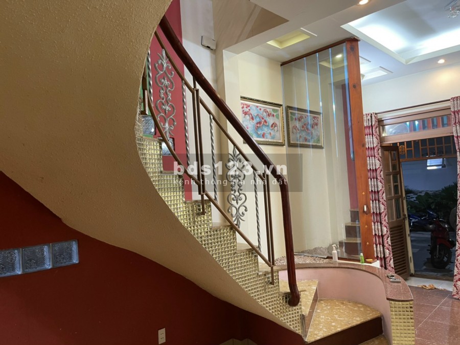 Bán Nhà Phường 5 Phú Nhuận 55m2- Hẻm xe hơi 2 tầng BTCT giá chỉ 5tỷ9