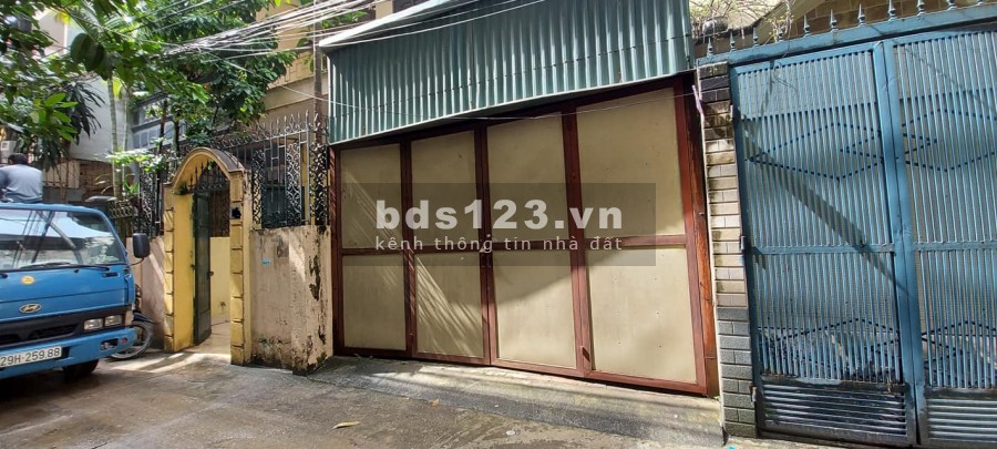Bán đất Phố Hoàng Quốc Việt, phân lô, ô tô, 75m2, MT5m, nhỉnh 8 tỷ.