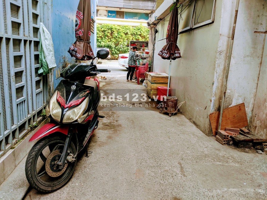Nhà nát 70m2 3.6 tỷ, nở hậu Quang Trung, Q.GV, 2 tầng, hẻm to