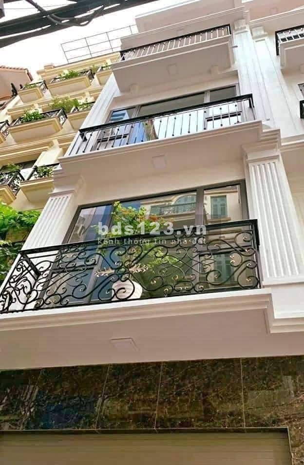 Gia đình bán nhà Bồ Đề, Long Biên 5 Tầng, 36m2, 3.3 tỷ