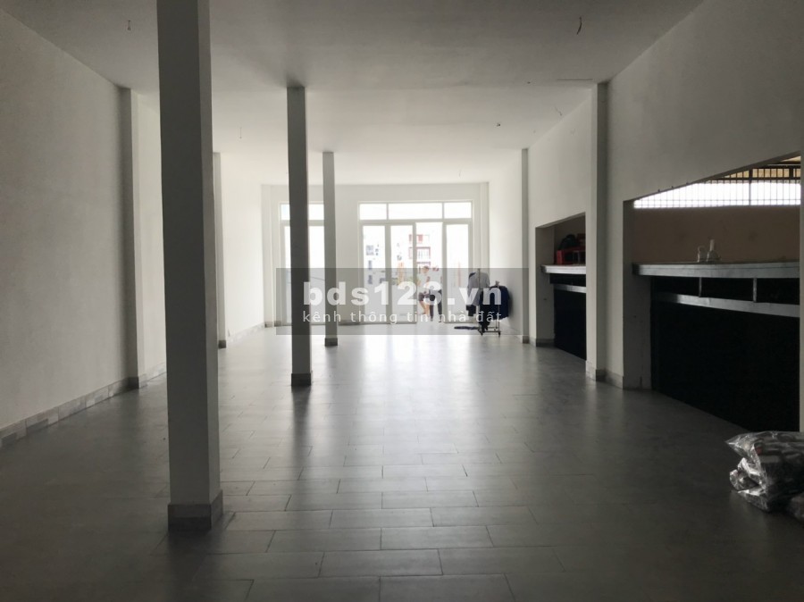 Chính chủ cho thuê kho 600m - HL 2 (30tr/tháng)