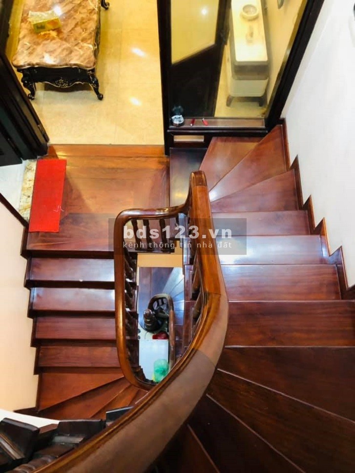 Bán nhà mặt phố Giải Phóng, gara ô tô, KD các loại, 60m2x6T, Mt 5.5m, giá 8.5 tỷ