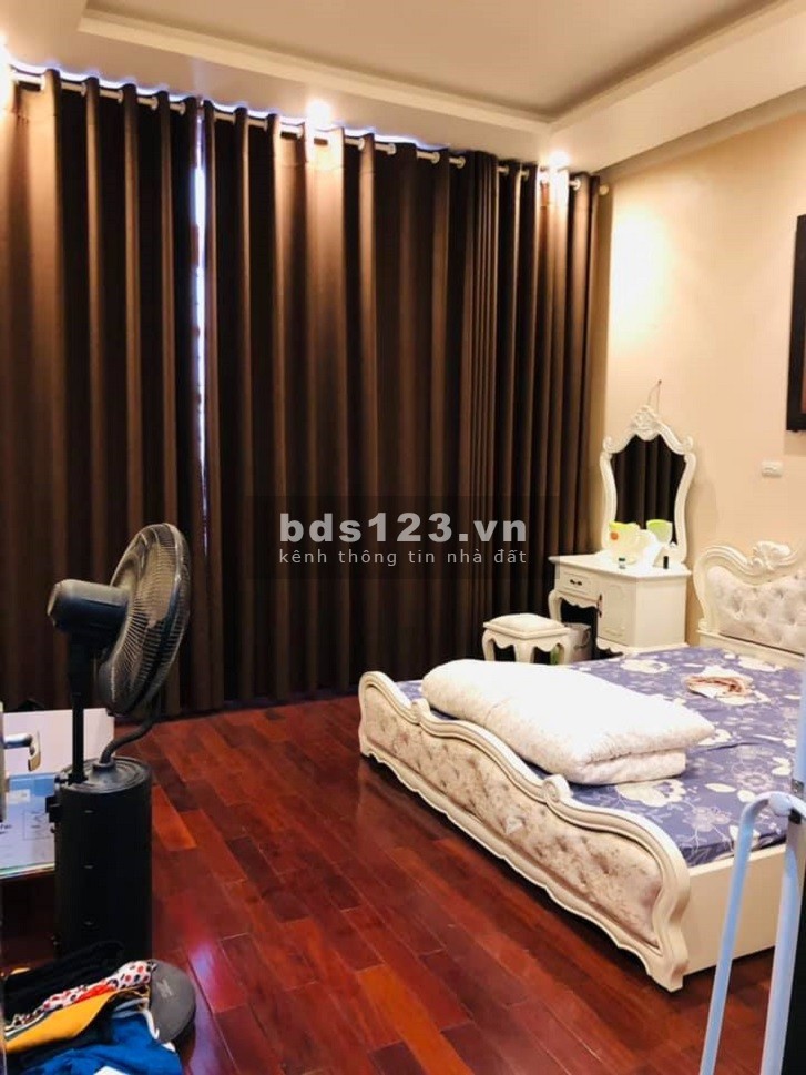 Bán nhà mặt phố Giải Phóng, gara ô tô, KD các loại, 60m2x6T, Mt 5.5m, giá 8.5 tỷ