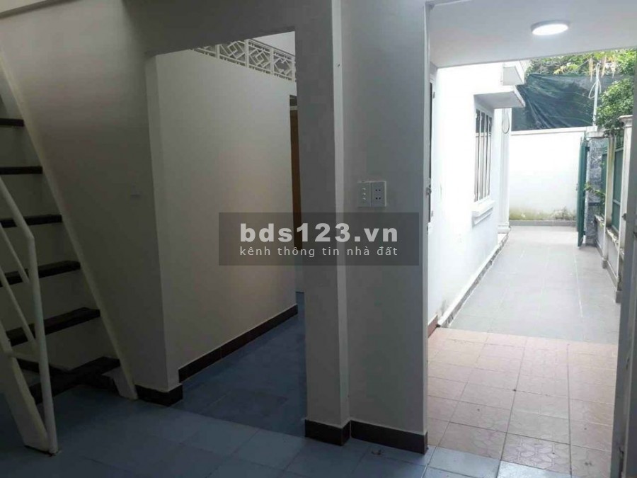 Bán nhà đường 8 Trường Thọ Thủ Đức Dt: 80m2