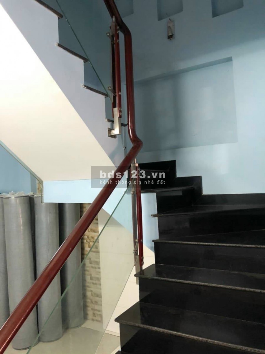 Bán nhà HXH 11/ Tân Quý P.Tân Quý. DT4x15m Đúc 3,5 tấm kiên cố Giá 6,8 tỷ TL